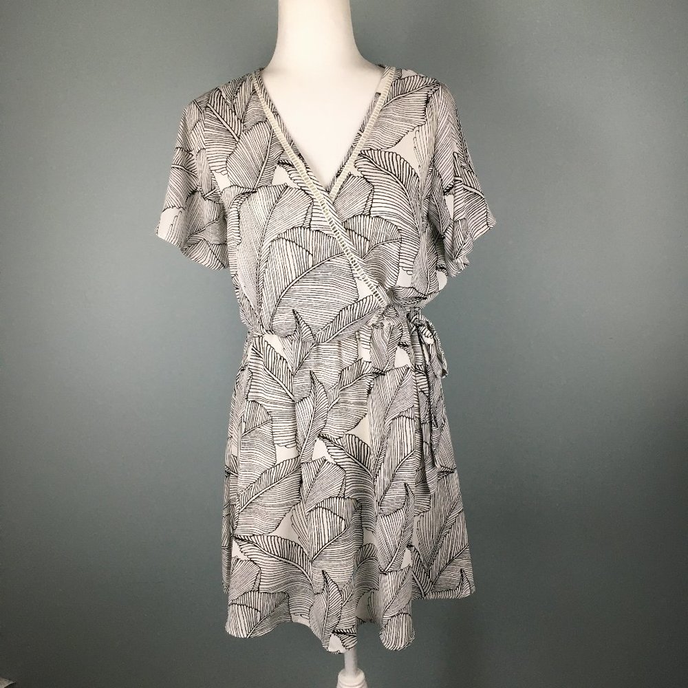 Sienna Sky Black and White Casual Dress